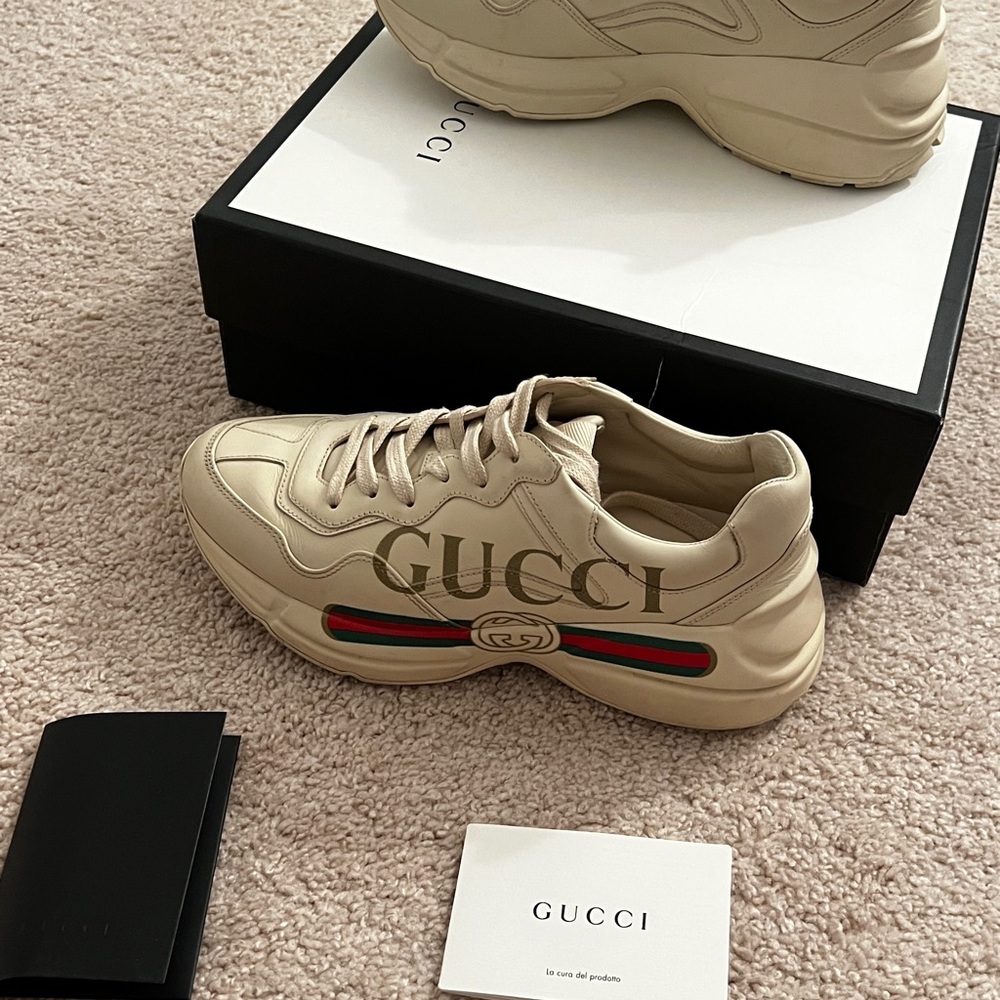 Gucci Rhyton sneakers - Picture 3 of 6